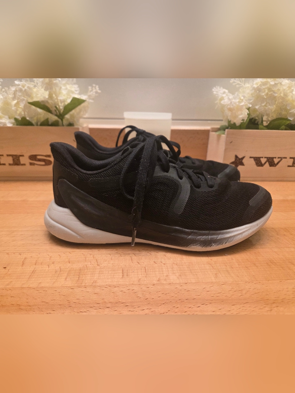 Lululemon Blissfeel 2 Women's Running Shoe Black /Asphalt Grey/ Light Vapor Sz 8